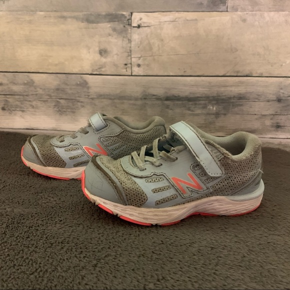 New Balance 680v5 little kids size 9 - Picture 6 of 6